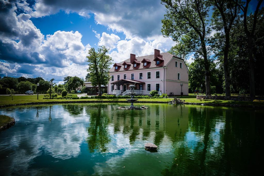 Palac Plocko Hotel Esterno foto